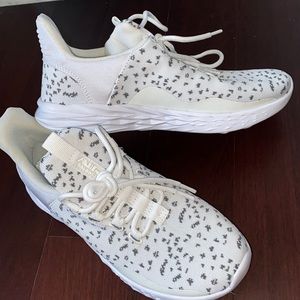 AVIR Balance Sneaker Shoes 8.5 Womens NEW